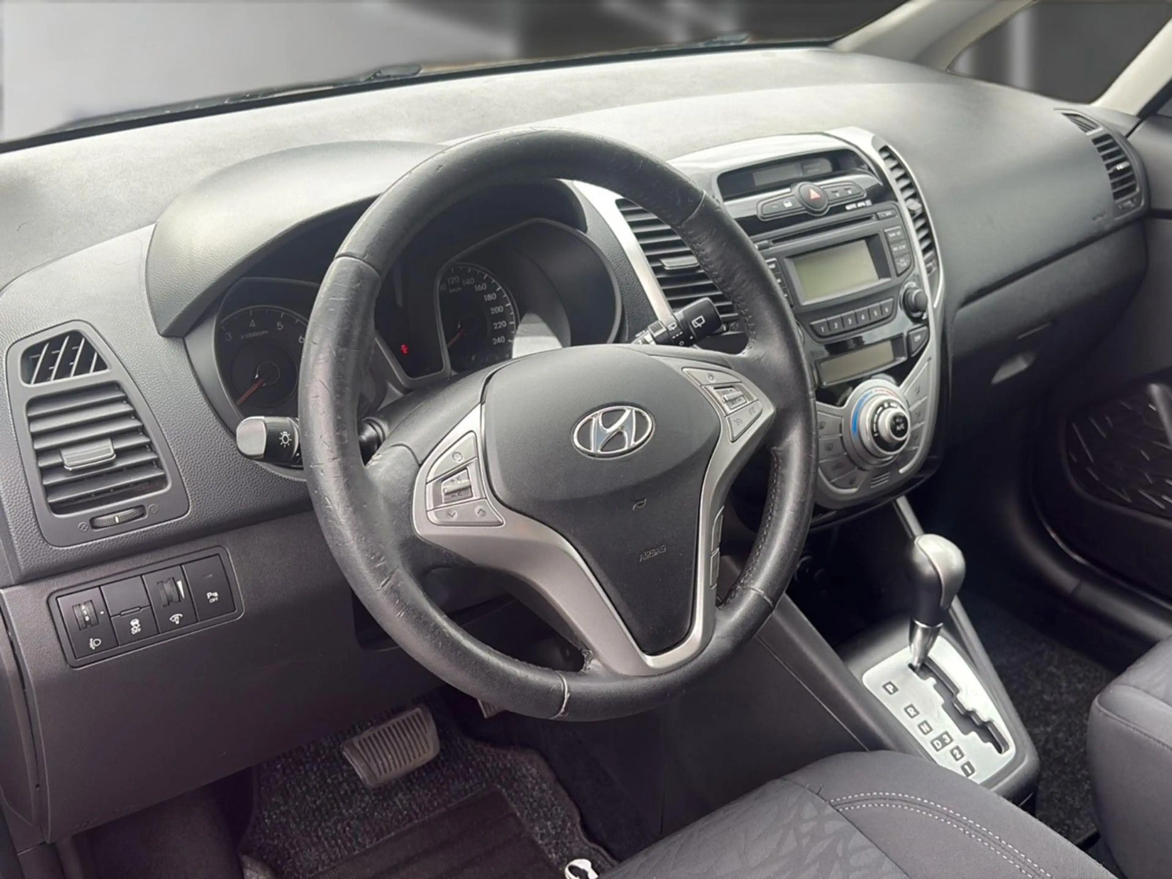 Hyundai iX20 1.6 Comfort Automatik Wagen Nr 107 — photo 13