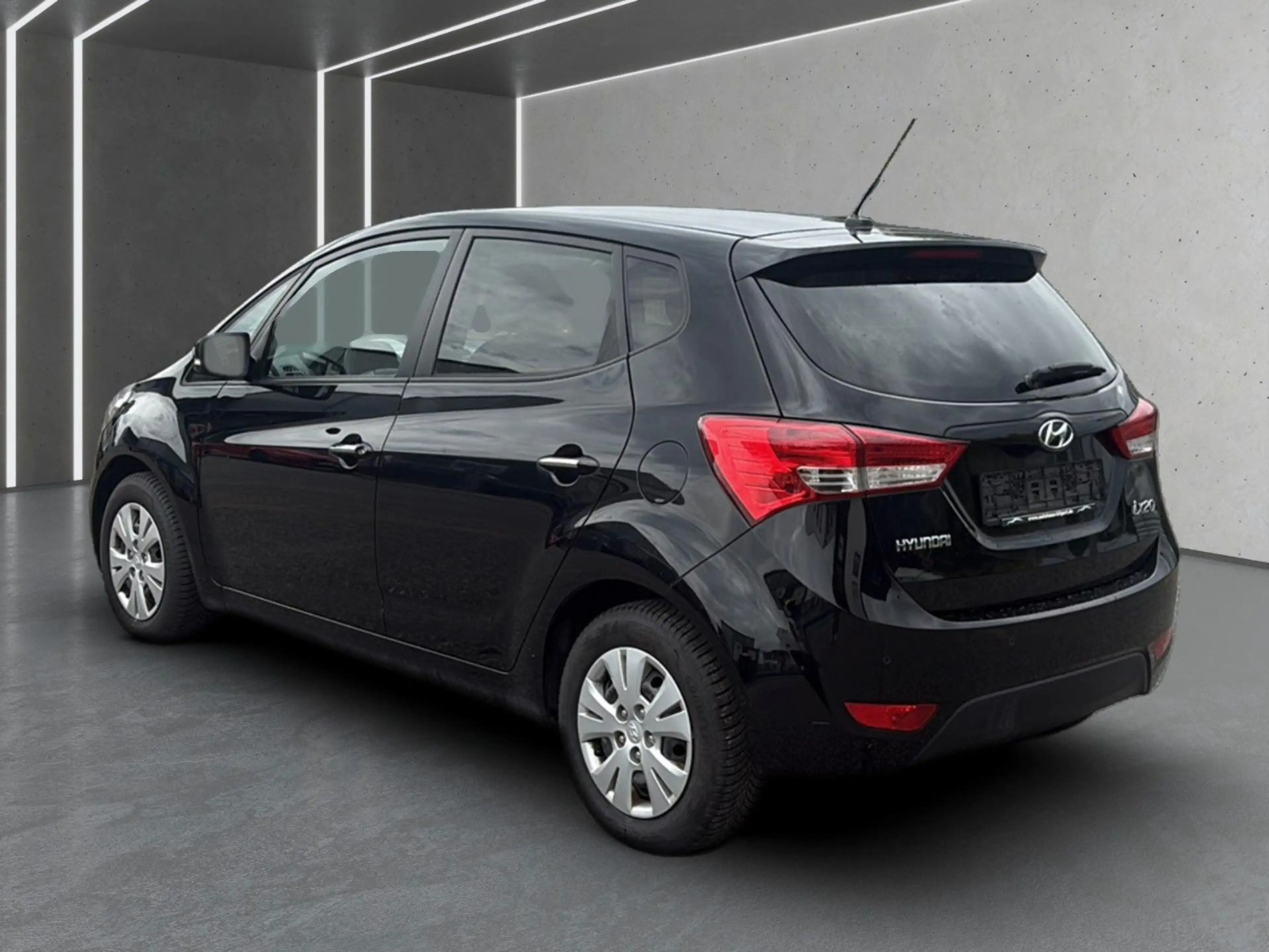 Hyundai iX20 1.6 Comfort Automatik Wagen Nr 107 — photo 5