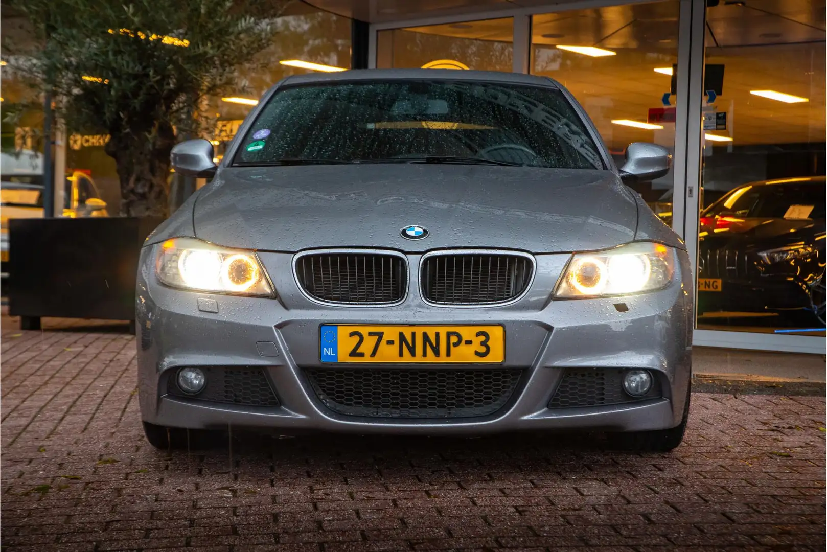 BMW 316 3-serie Touring Touring 316i Business Line Sport Grijs - 2
