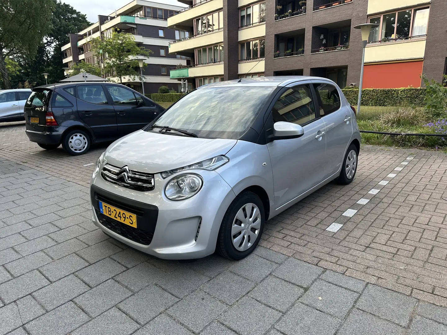 Citroen C1 1.0 e-VTi Feel Gri - 2