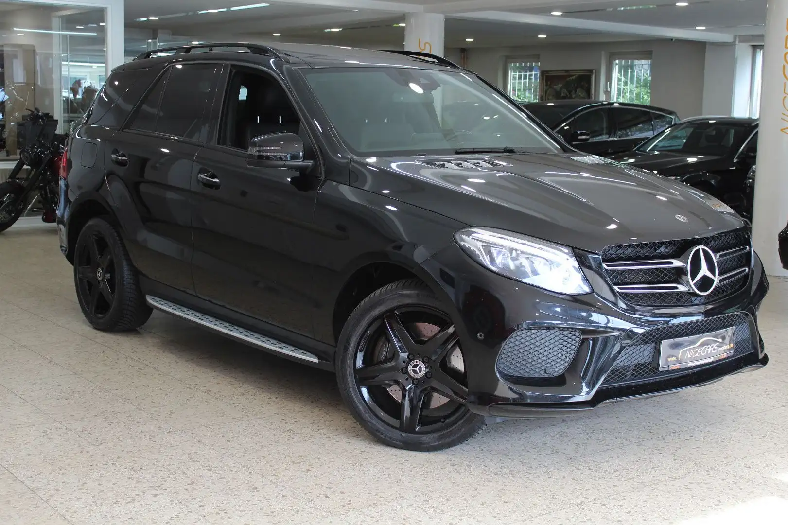 Mercedes-Benz GLE 400 "4Matic"AMG-LINE"PANORAMA"AIRMATIC"20ZOLL Schwarz - 1