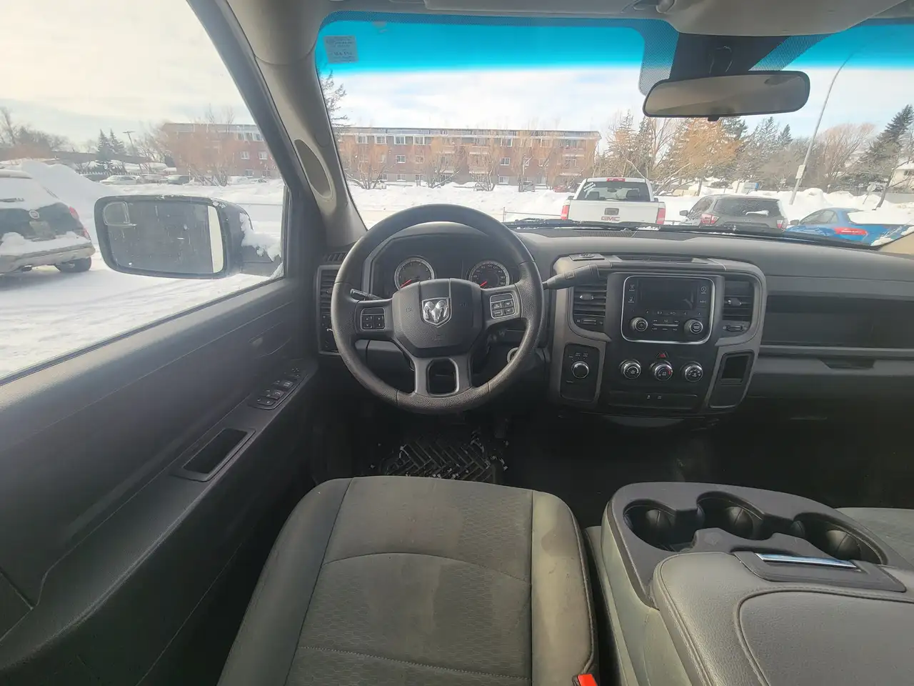 RAM 1500 снимка RAM 1500