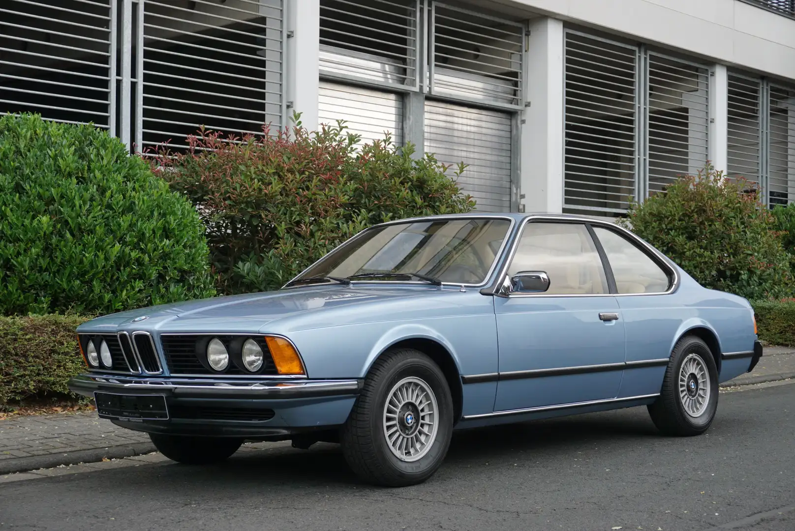 Oldtimer BMW 630 CS fjord seltene Farbe E24 Automatic Vergaser Bleu - 1