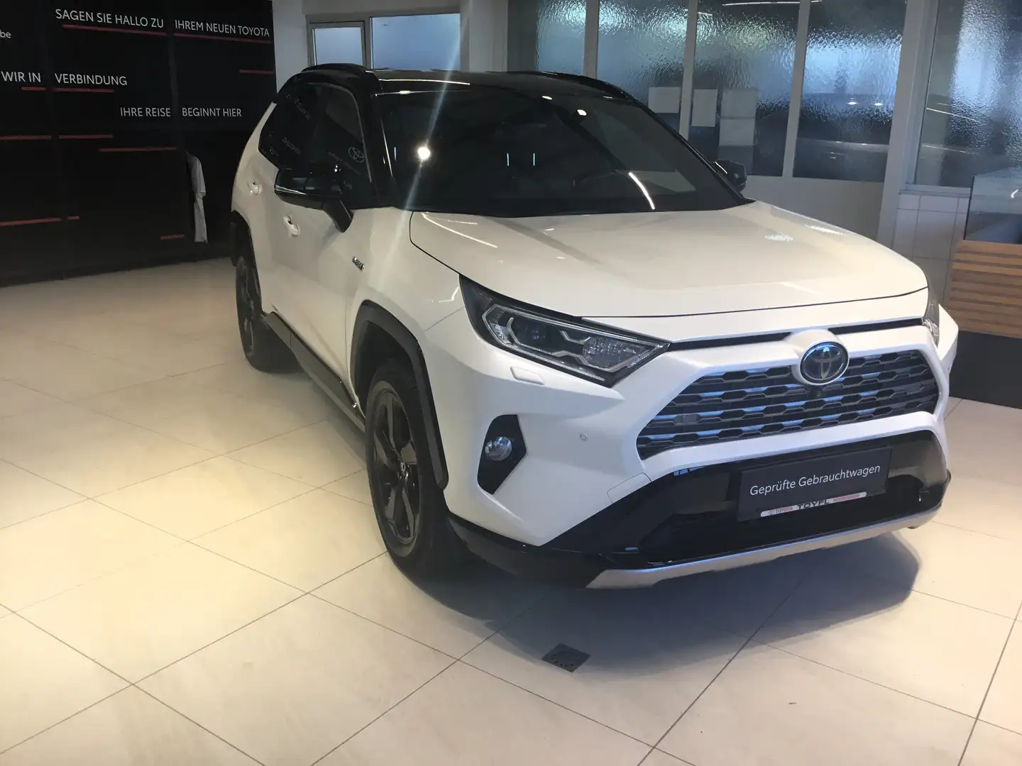 Toyota RAV 4 RAV4 2,5 Hybrid Style AWD Style +DAP+WP Weiß - 2