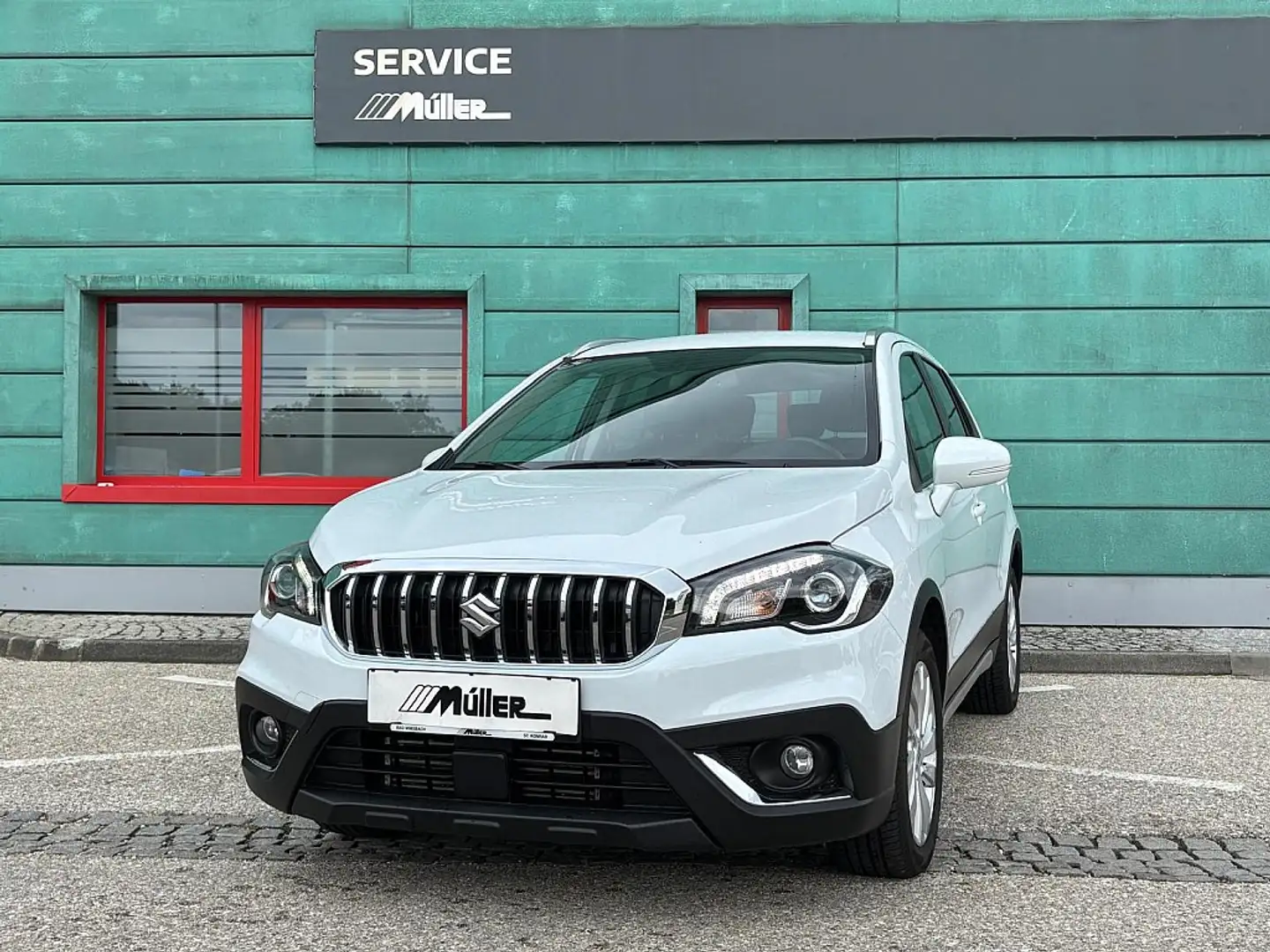 Suzuki SX4 S-Cross 1,0 DITC shine Blanc - 1