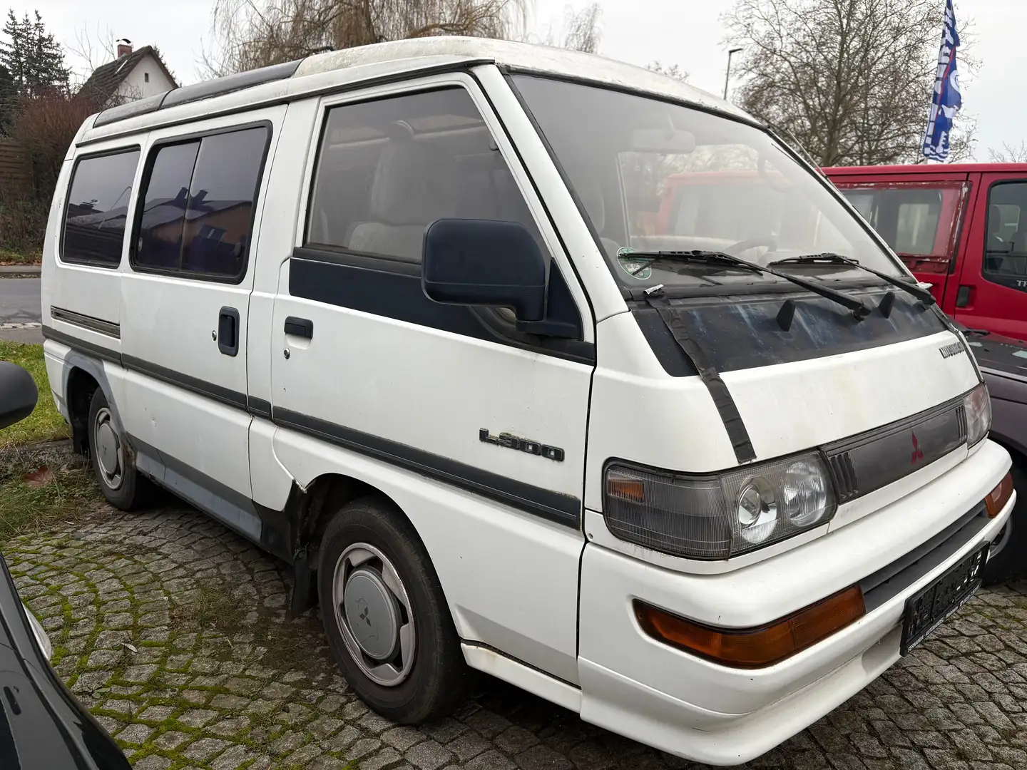 Mitsubishi L300 Weiß - 2