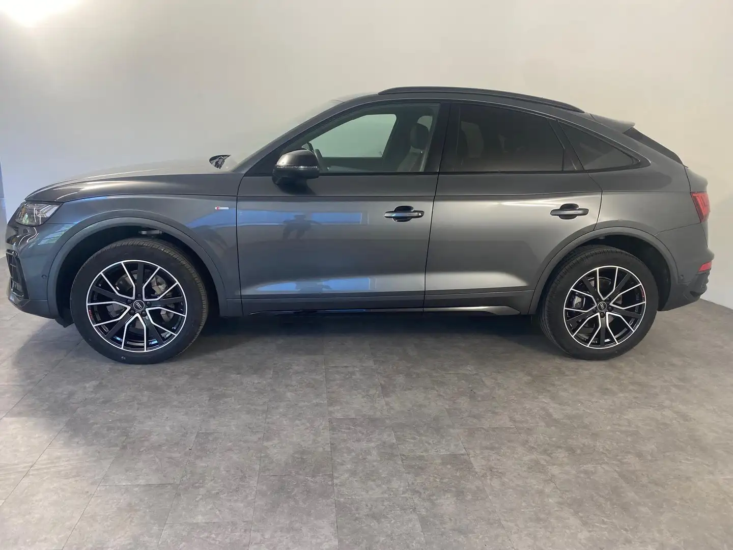 Audi Q5 Sportback 40 2.0 TDI quattro S line MATRIX*NAVI... Grau - 2
