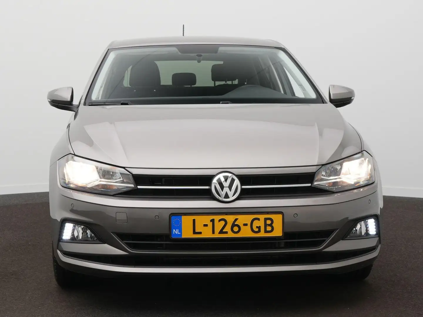Volkswagen Polo 1.0 TSI Comfortline Adaptive cruise / Airco / Navi Grijs - 2