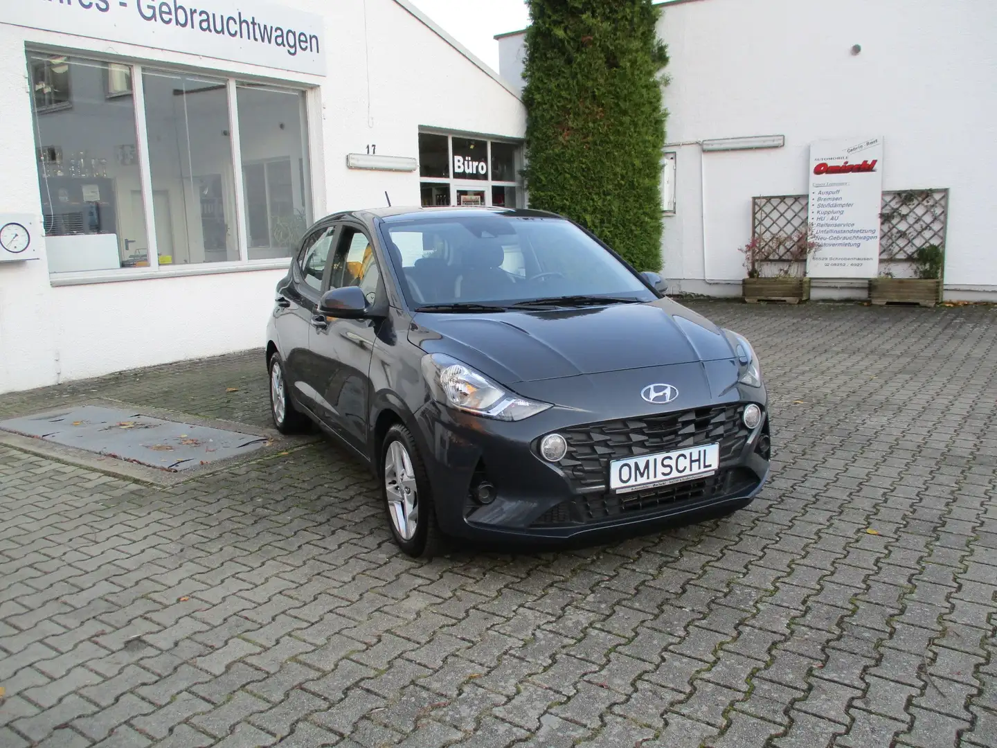 Hyundai i10 Automatik Trend Lenkradheizung Tempomat PDC SHZ Grau - 2