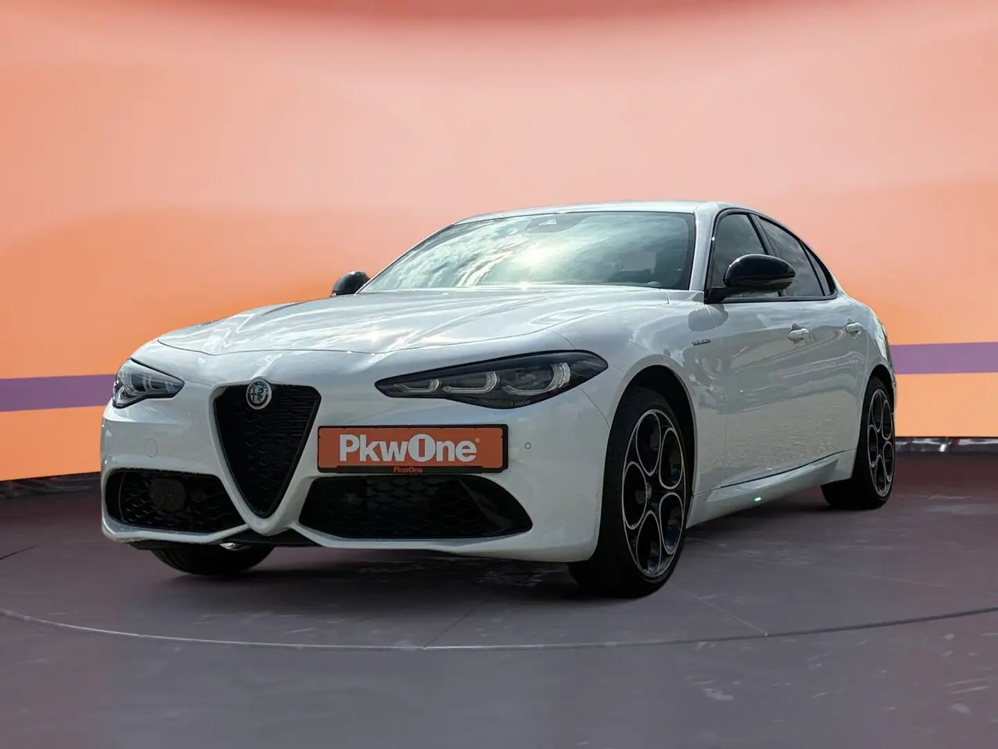 Alfa Romeo Giulia 2.0 16V AT8-Q4 Veloce *ACC *Premium Paket Weiß - 1