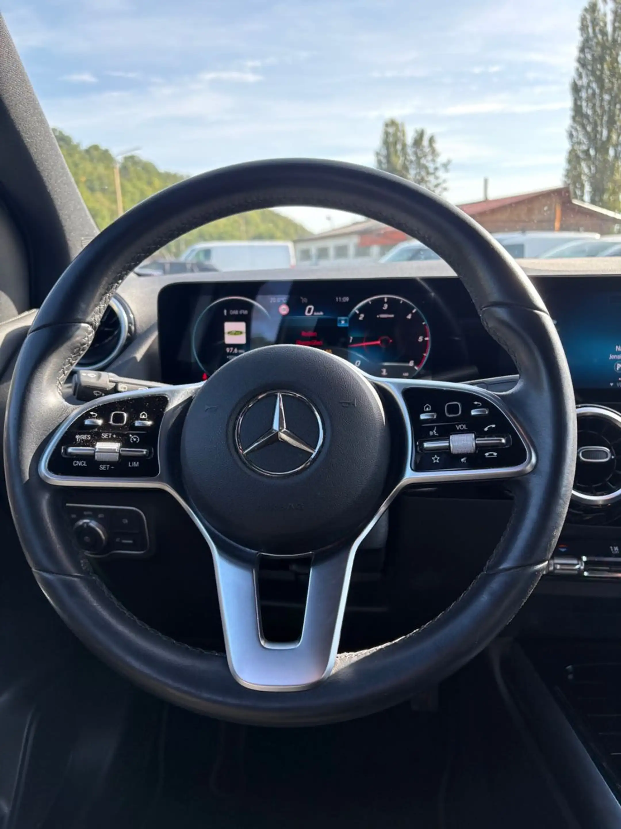 Mercedes-Benz B 220 d Automatik LED Navi Leder Kamera DAB — photo 11