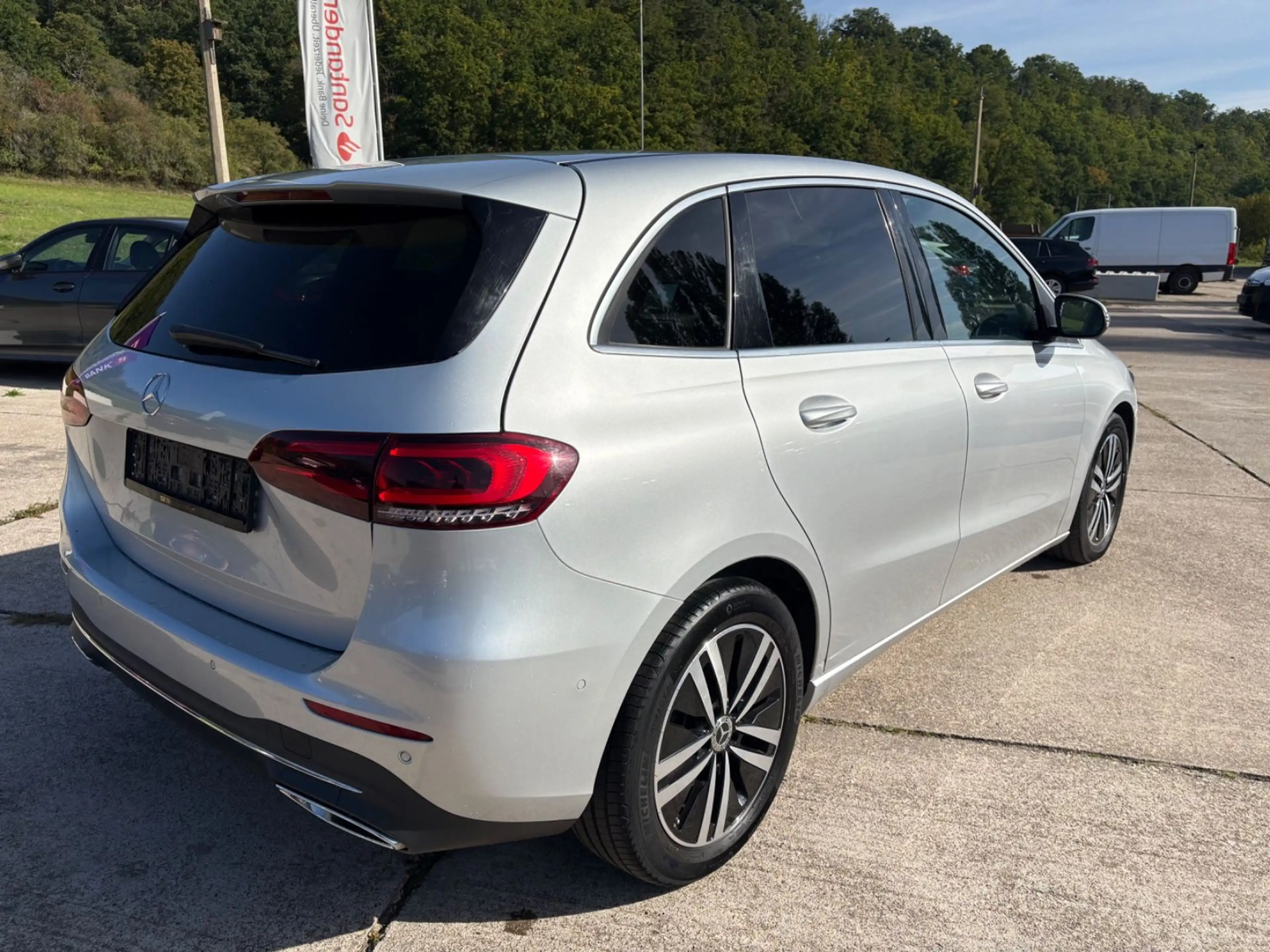 Mercedes-Benz B 220 d Automatik LED Navi Leder Kamera DAB — photo 5