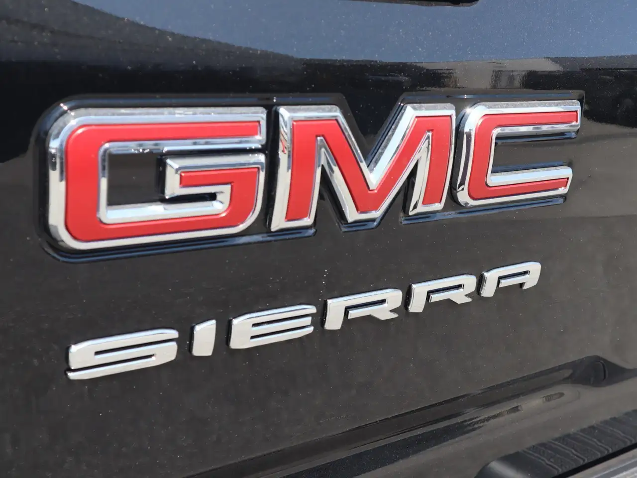 GMC Sierra 3500HD снимка GMC Sierra 3500HD
