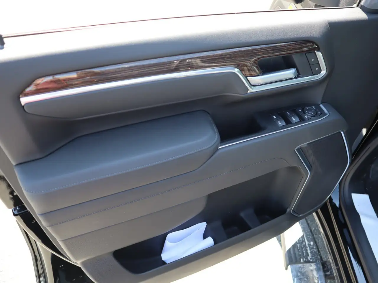 GMC Sierra 3500HD снимка GMC Sierra 3500HD