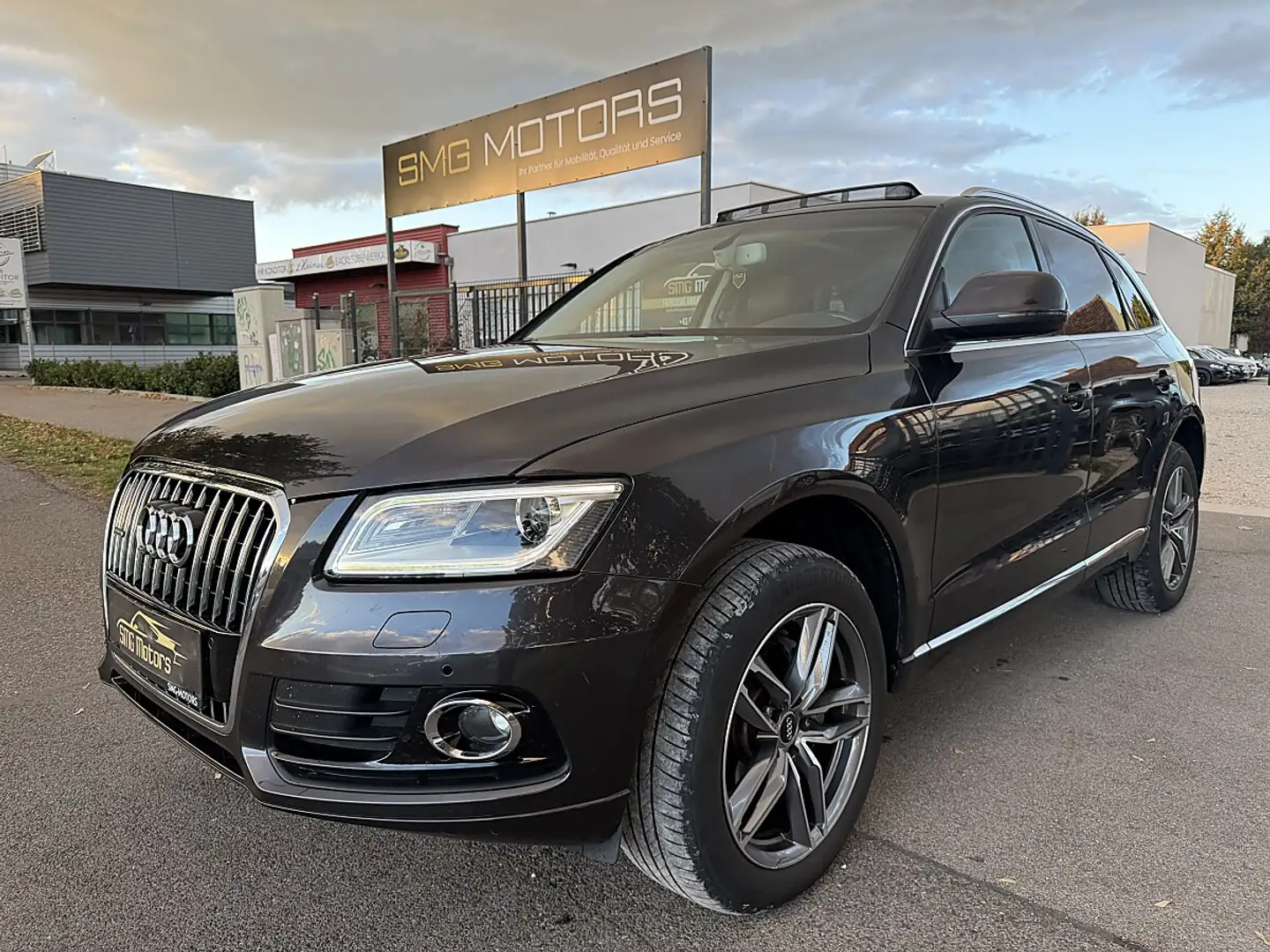 Audi Q5 2,0 TDI quattro DPF S-tronic ANHÄNGERKUPPLUNG/P... Grau - 1