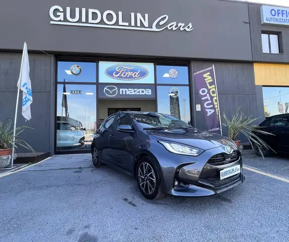 Toyota Yaris 1.5 Hybrid 5P 116CV AUTOMATICA Trend Neopatentati