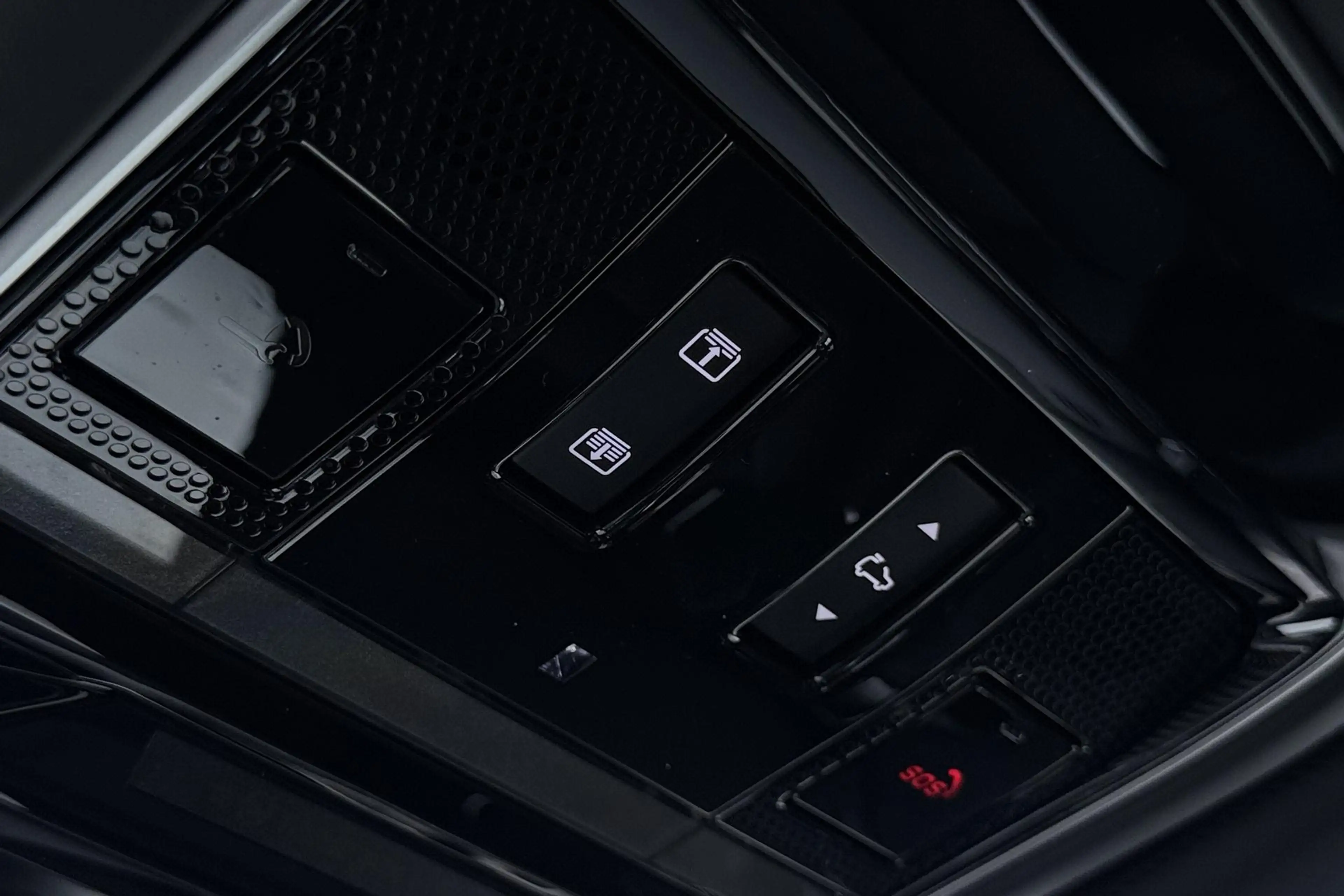 Land Rover Range Rover 3.0 P550e Autobiography | Meridian Signature | Cle — photo 35