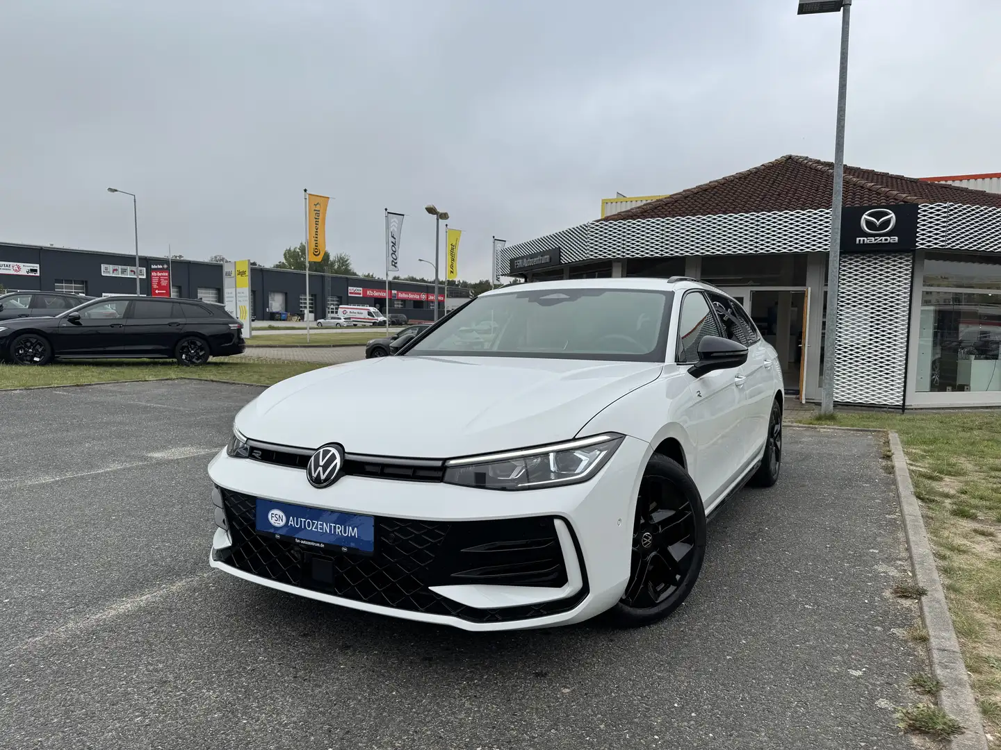 Volkswagen 2.0 TDI Passat Variant 4M AT R-Line Black Style Blanc - 1