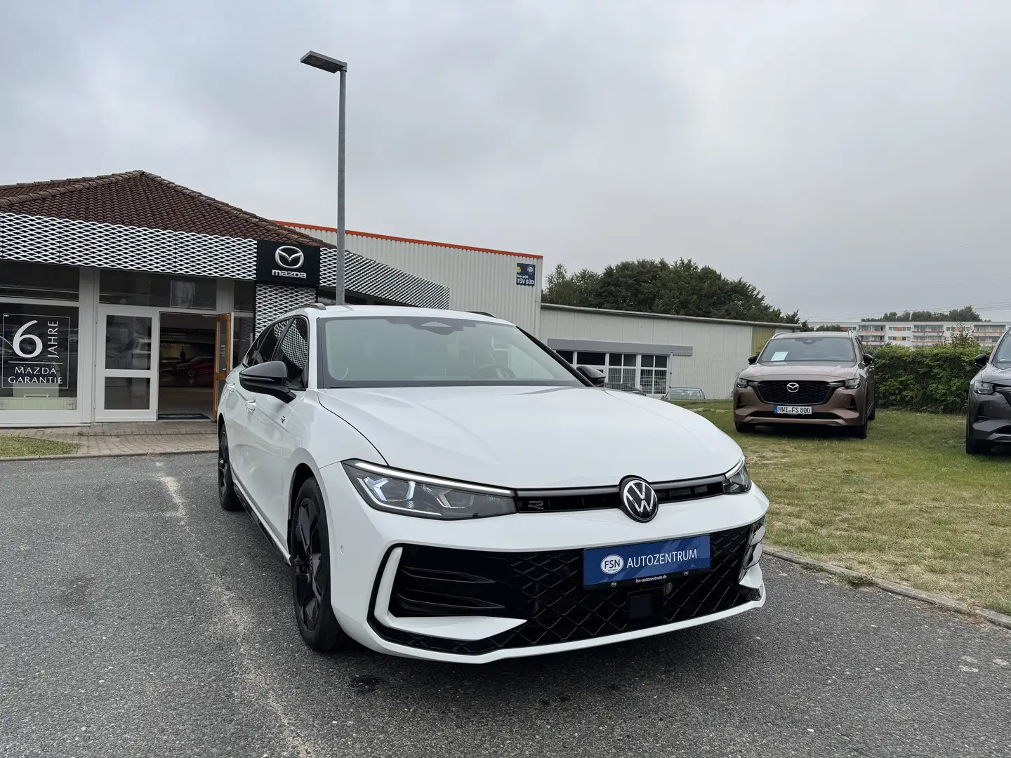 Volkswagen 2.0 TDI Passat Variant 4M AT R-Line Black Style Blanc - 2