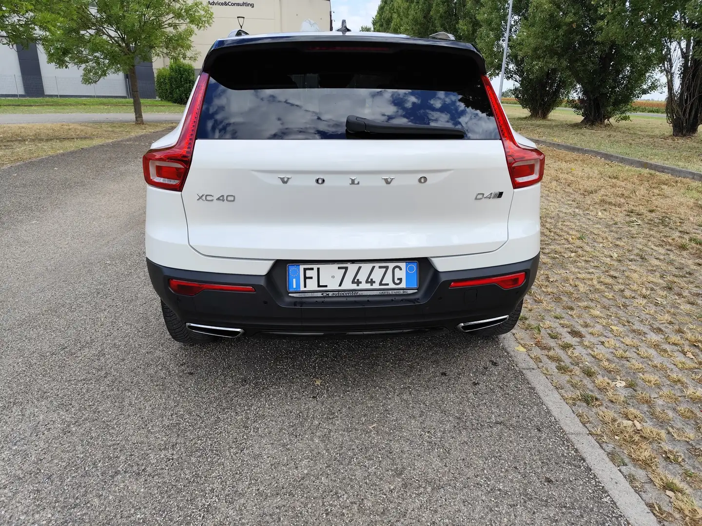 Volvo XC40 XC40 2.0 d4 R-design awd geartronic Blanco - 2