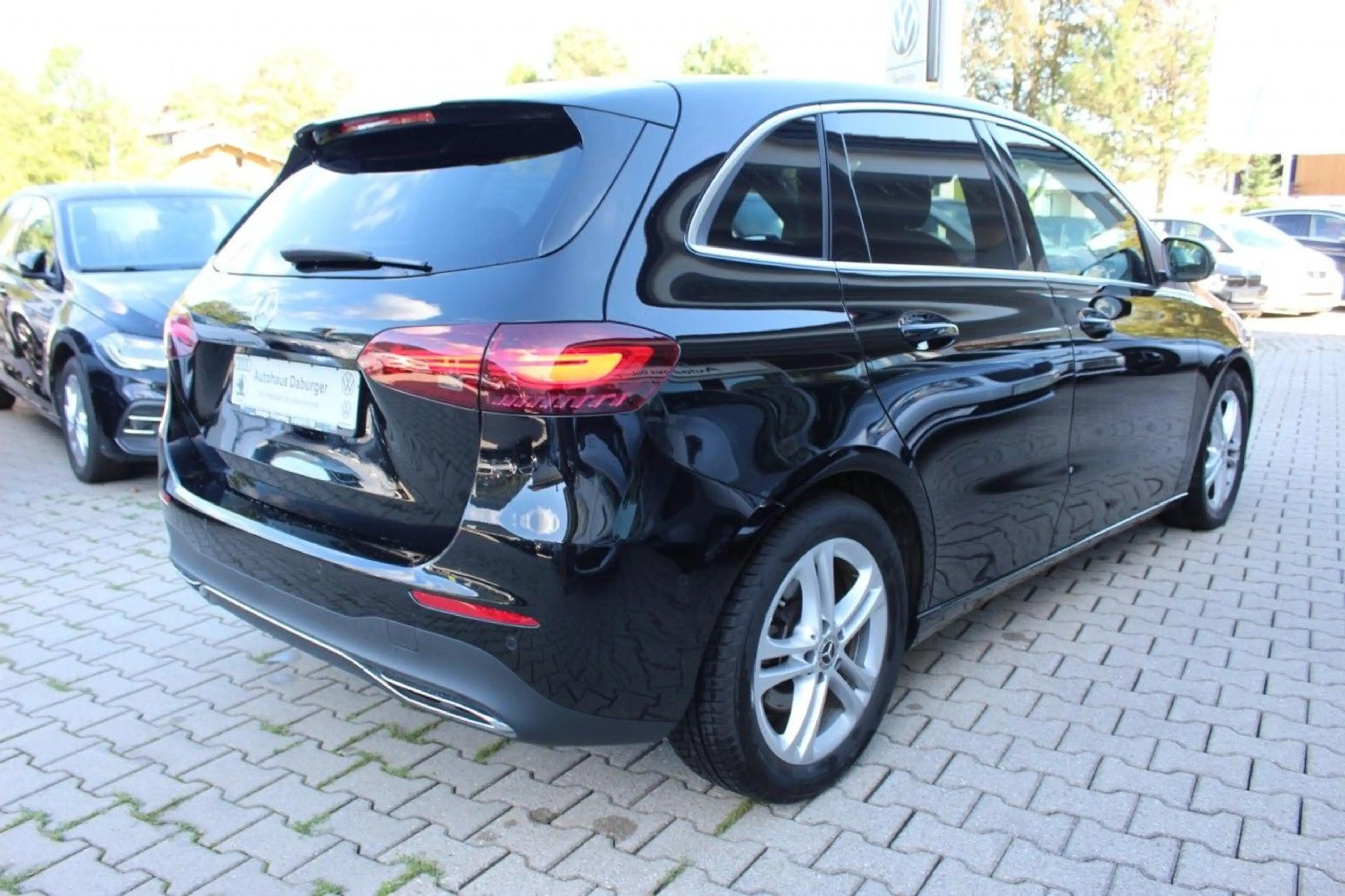 Mercedes-Benz B 220 4Matic Advanced Kamera 360 Navi SHZ LED Klima — photo 5