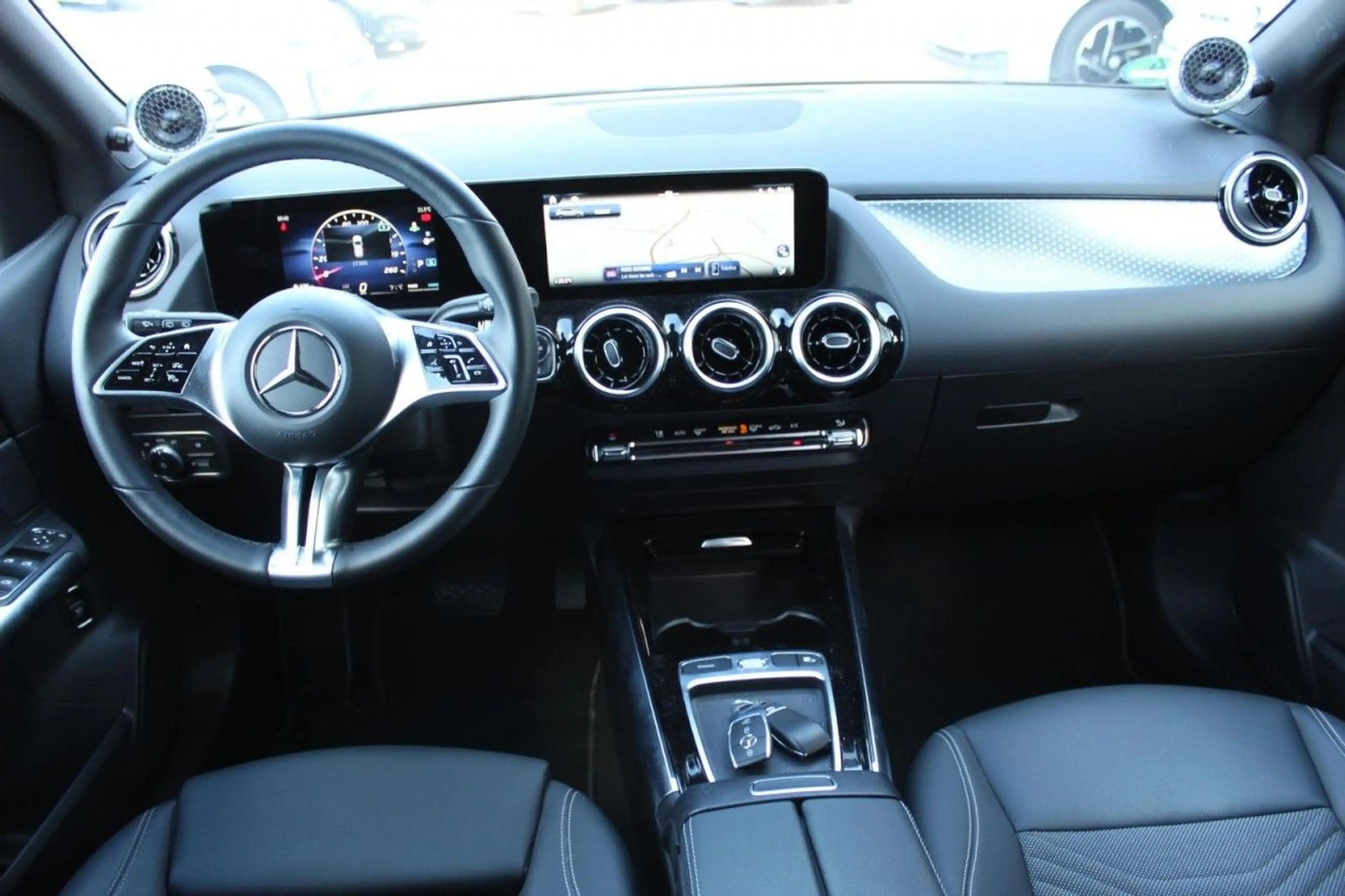 Mercedes-Benz B 220 4Matic Advanced Kamera 360 Navi SHZ LED Klima — photo 8