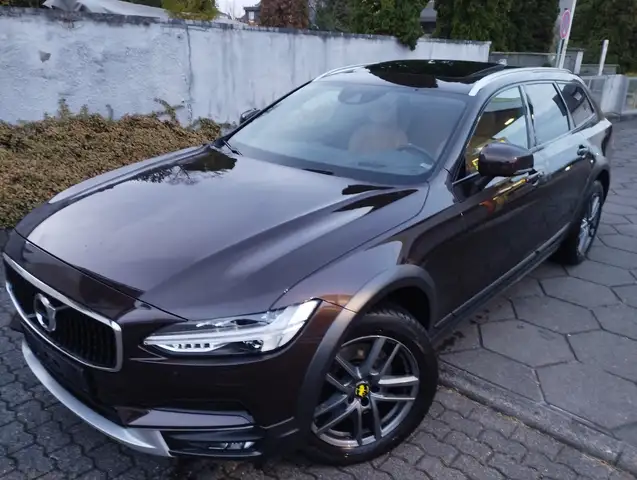 Volvo V90 Cross Country V90 CC AWD D5 - LUFT/PANO/AHK/HUD usw. - TOP
