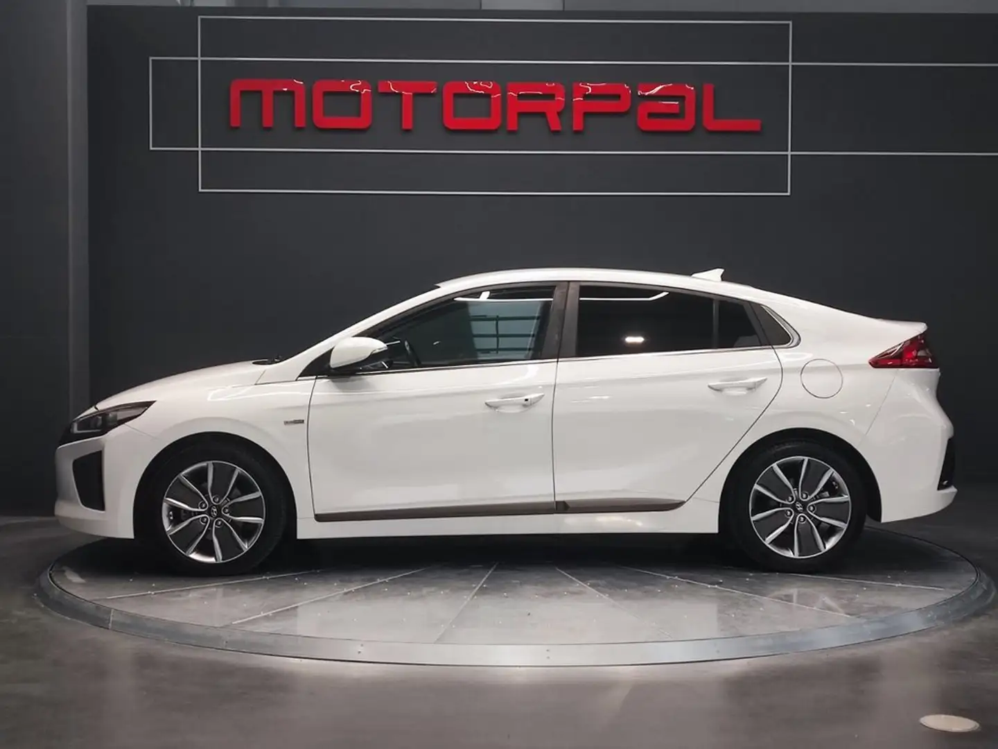 Hyundai IONIQ 1.6 GDI HEV Tecno DCT Blanco - 2