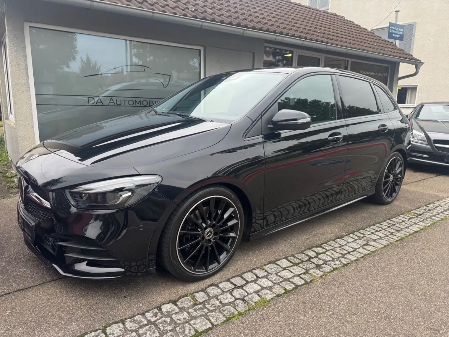 Mercedes-Benz B 220 AMG 4 Matic / Pano./ LED/Nightpaket Schwarz - 2