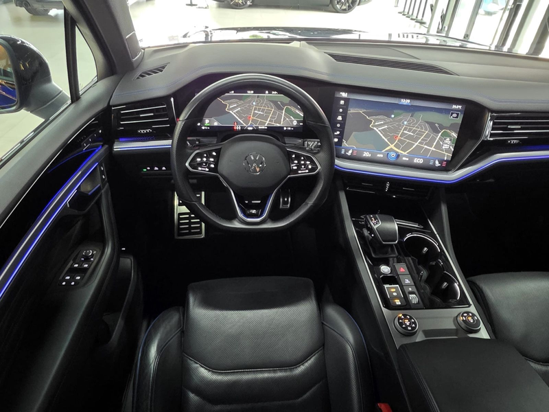 Volkswagen Touareg R 4M eHybrid*PANO*HuD*MATRIX-LED*AHK* — photo 14