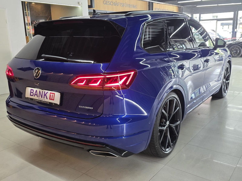 Volkswagen Touareg R 4M eHybrid*PANO*HuD*MATRIX-LED*AHK* — photo 11