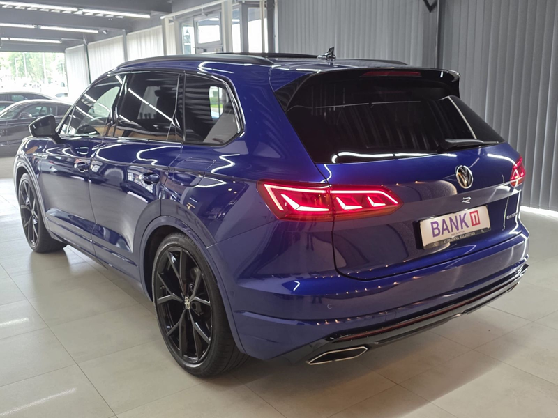 Volkswagen Touareg R 4M eHybrid*PANO*HuD*MATRIX-LED*AHK* — photo 8