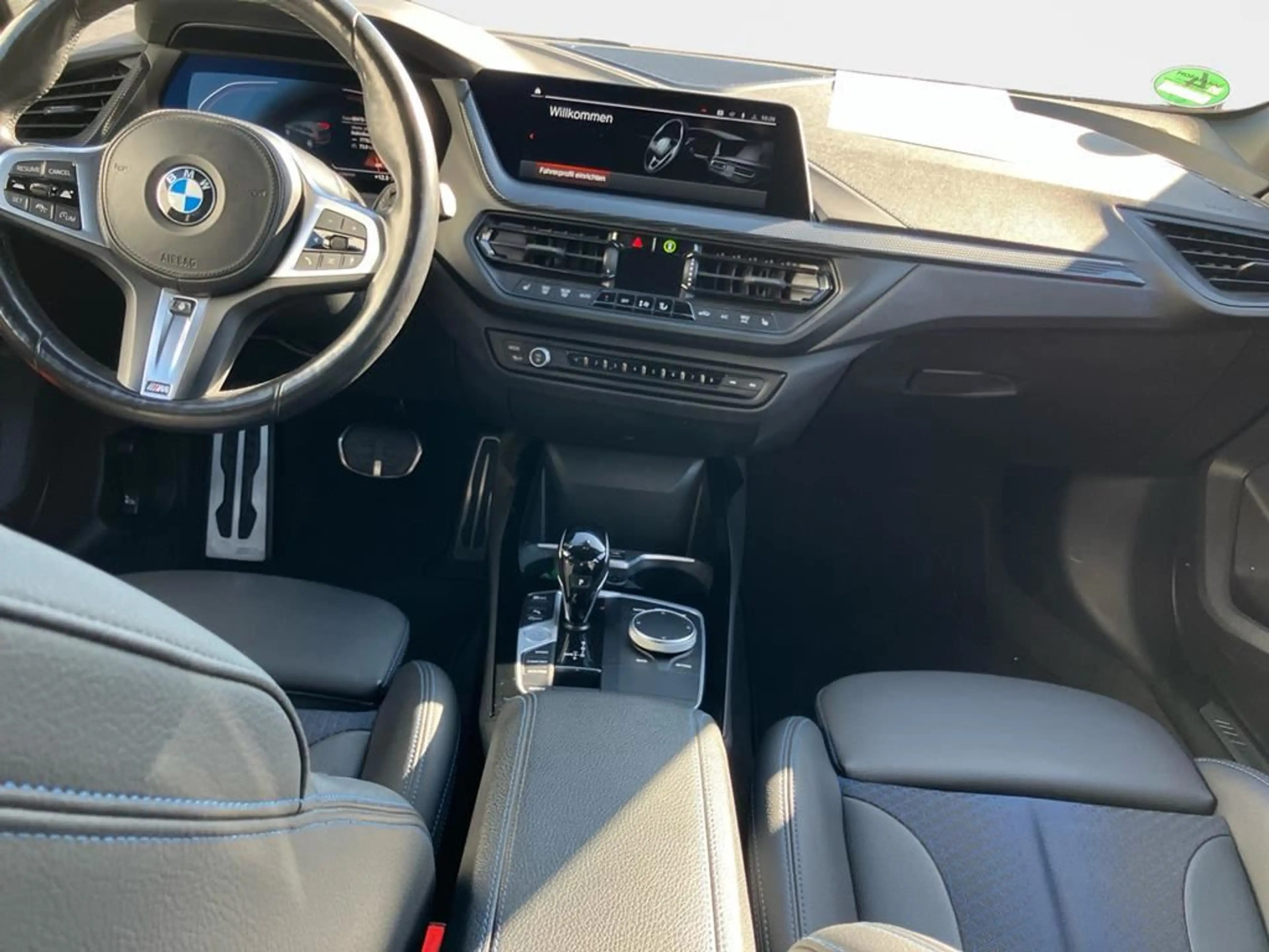 BMW 118 M Sport — photo 12