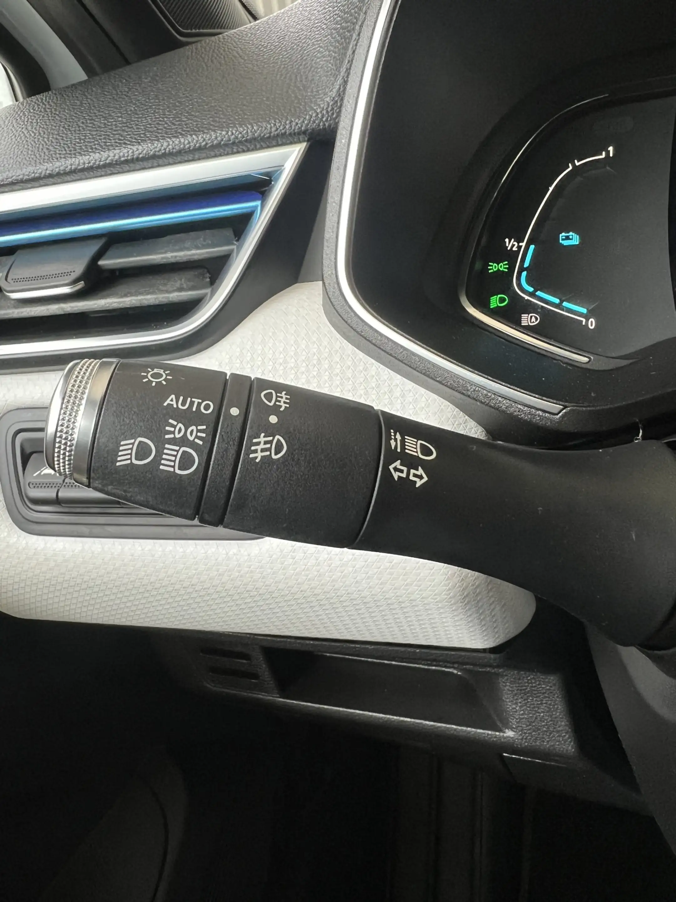 Renault Clio 1.6 E-Tech Hybrid 140 Zen | AUTOMAAT | CAMERA | CA — photo 22