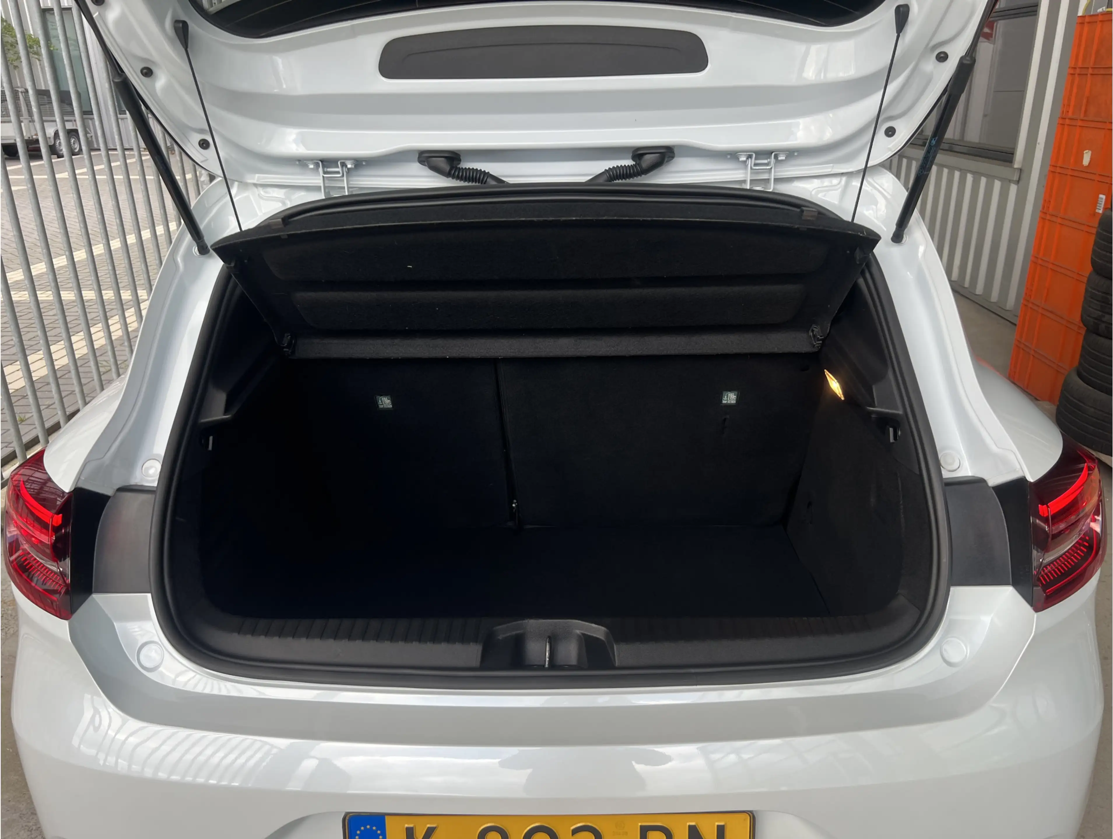 Renault Clio 1.6 E-Tech Hybrid 140 Zen | AUTOMAAT | CAMERA | CA — photo 12