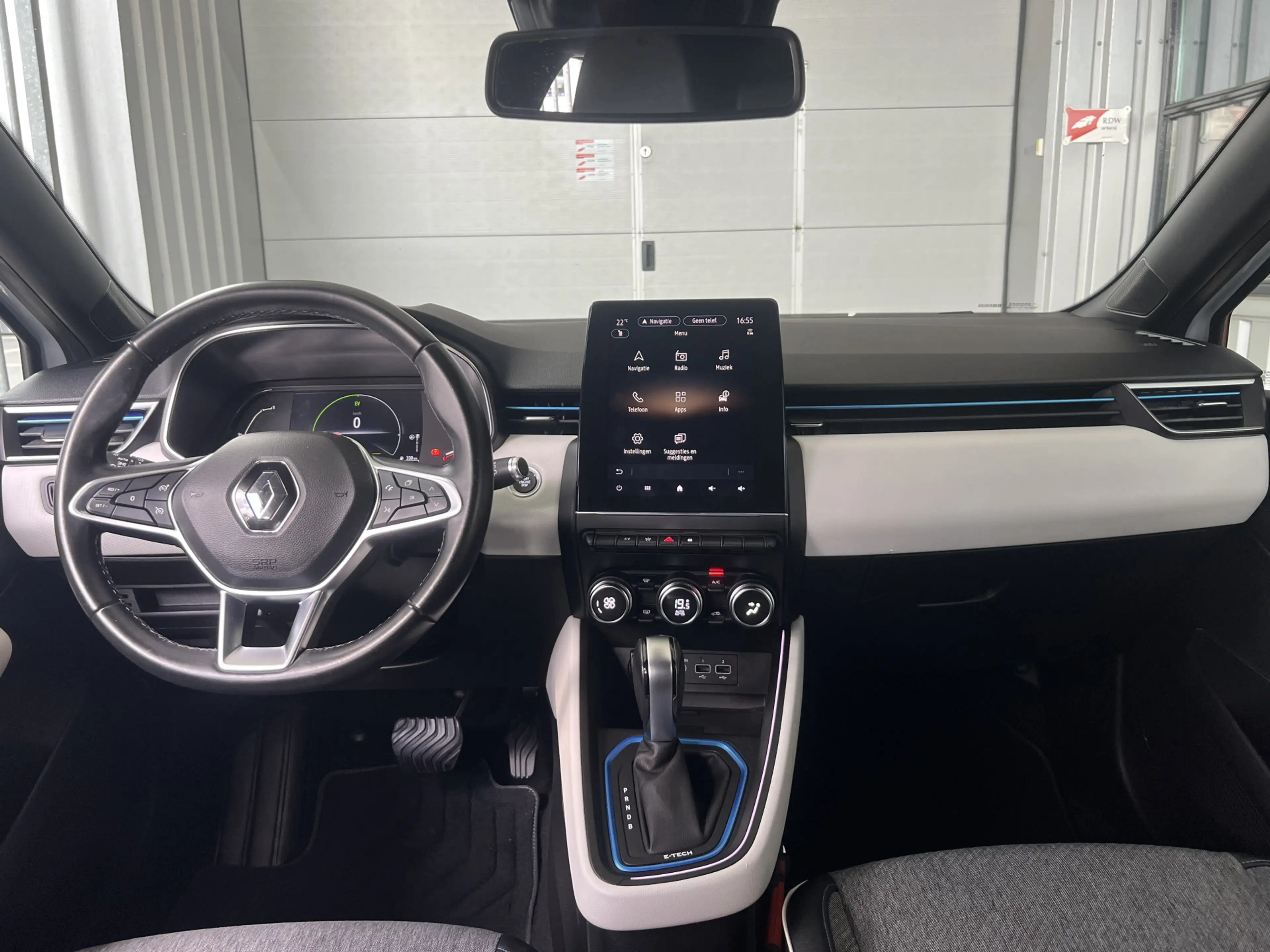 Renault Clio 1.6 E-Tech Hybrid 140 Zen | AUTOMAAT | CAMERA | CA — photo 9