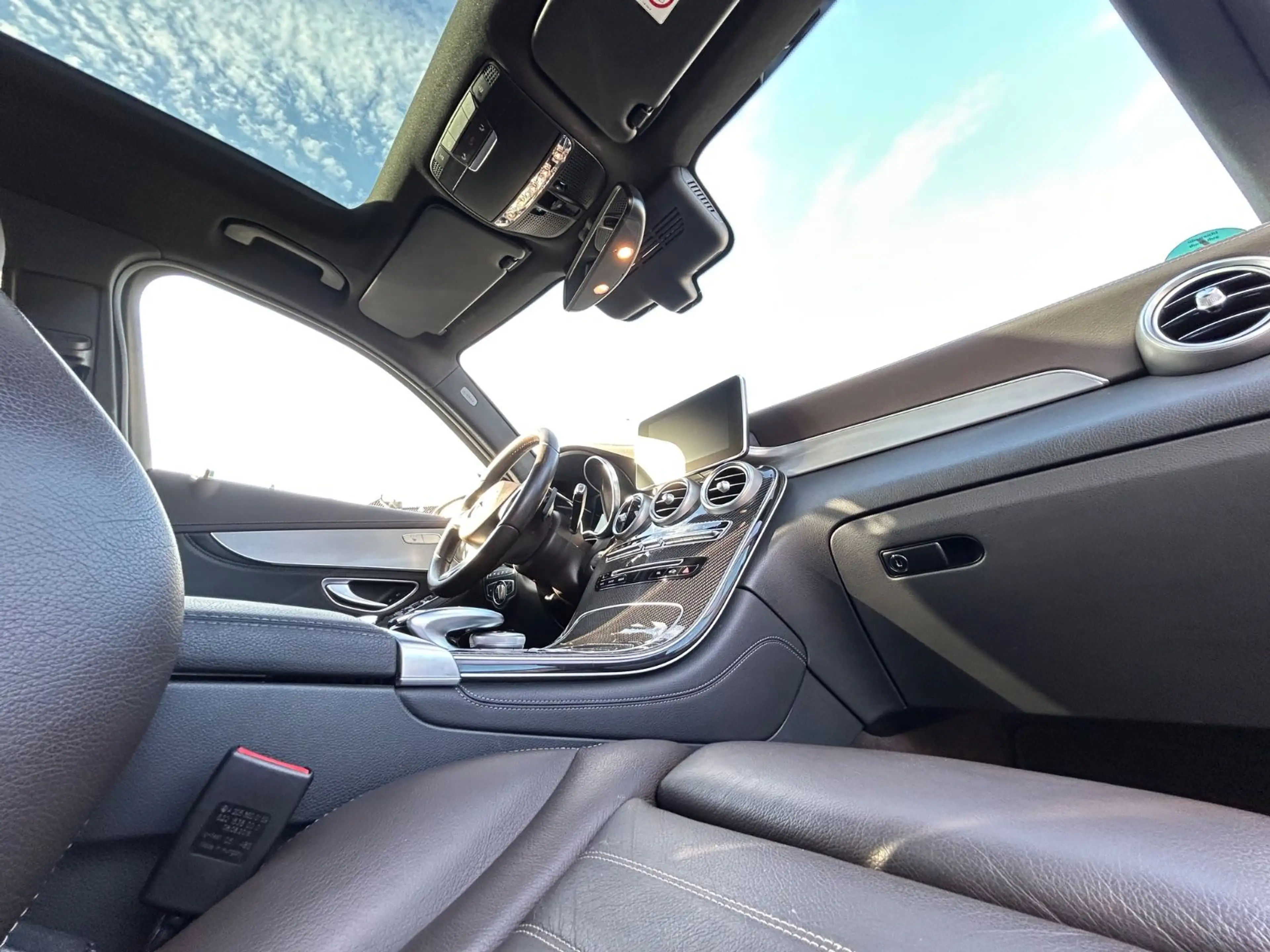 Mercedes-Benz GLC 250 AMG 4MATIC HUD + PANO + AHK + STANDHZ — photo 15