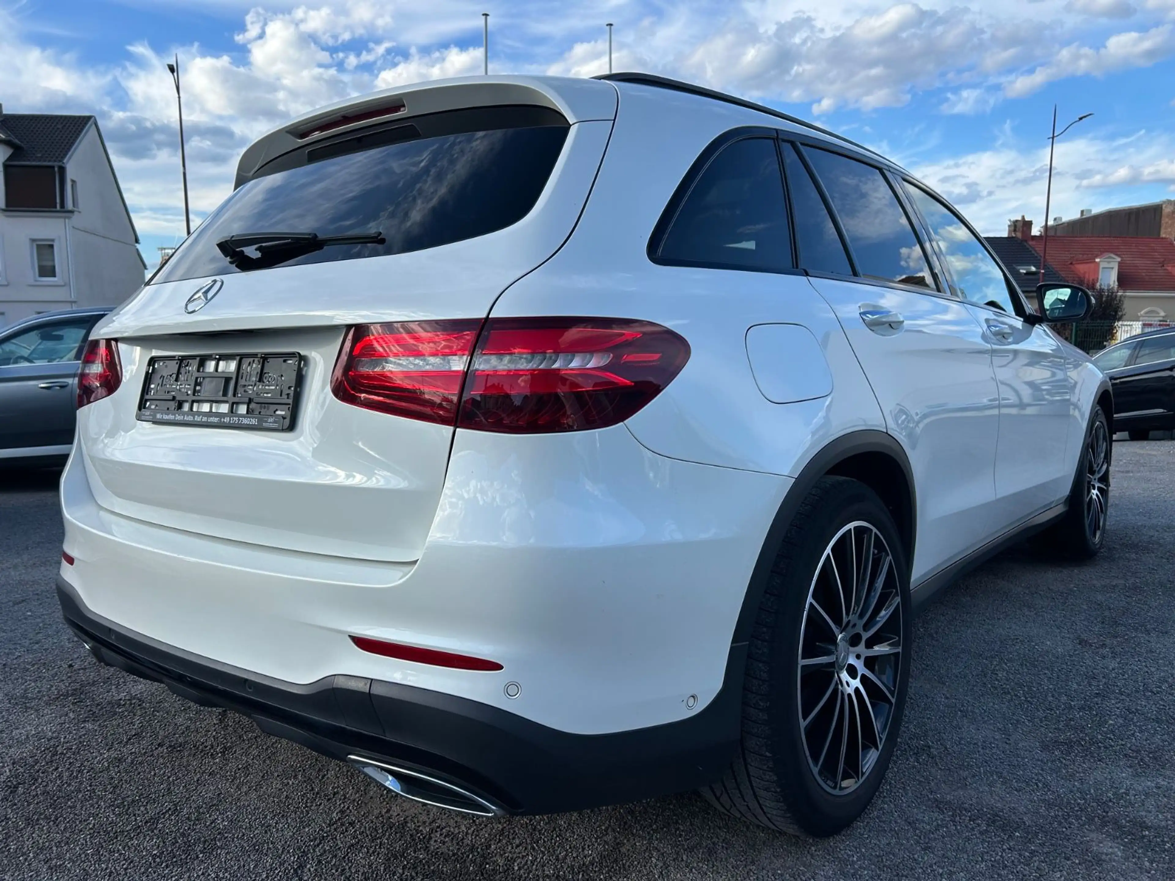 Mercedes-Benz GLC 250 AMG 4MATIC HUD + PANO + AHK + STANDHZ — photo 5