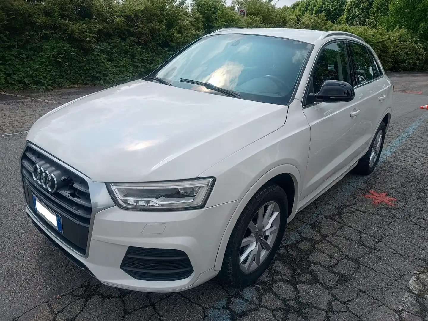 Audi Q3 2.0 TDi Business Quattro 150cv per Esportazione Blanc - 1