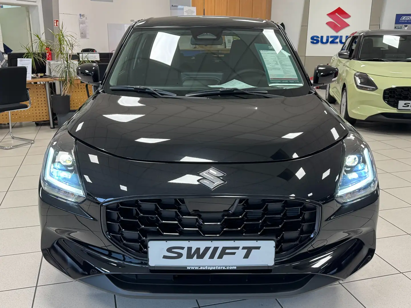 Suzuki Swift 1.2 Comfort+*kabellosesCarPlay*Kamera*Navi*LED*PDC Schwarz - 2