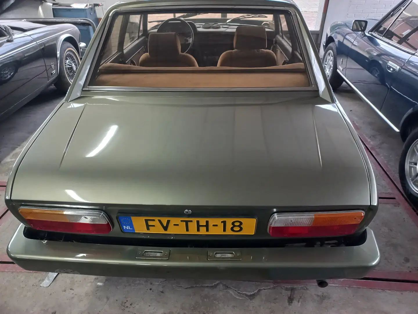 Peugeot 504 504 Coupe Grijs - 2