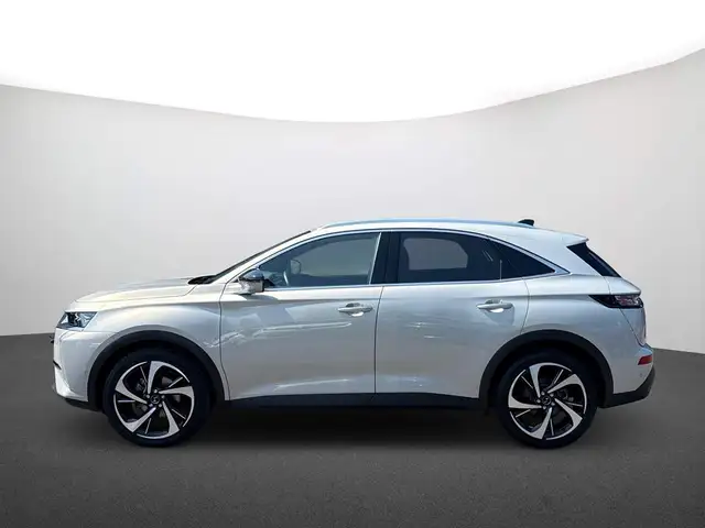 DS Automobiles DS 7 view 5