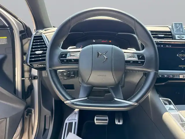 DS Automobiles DS 7 view 14