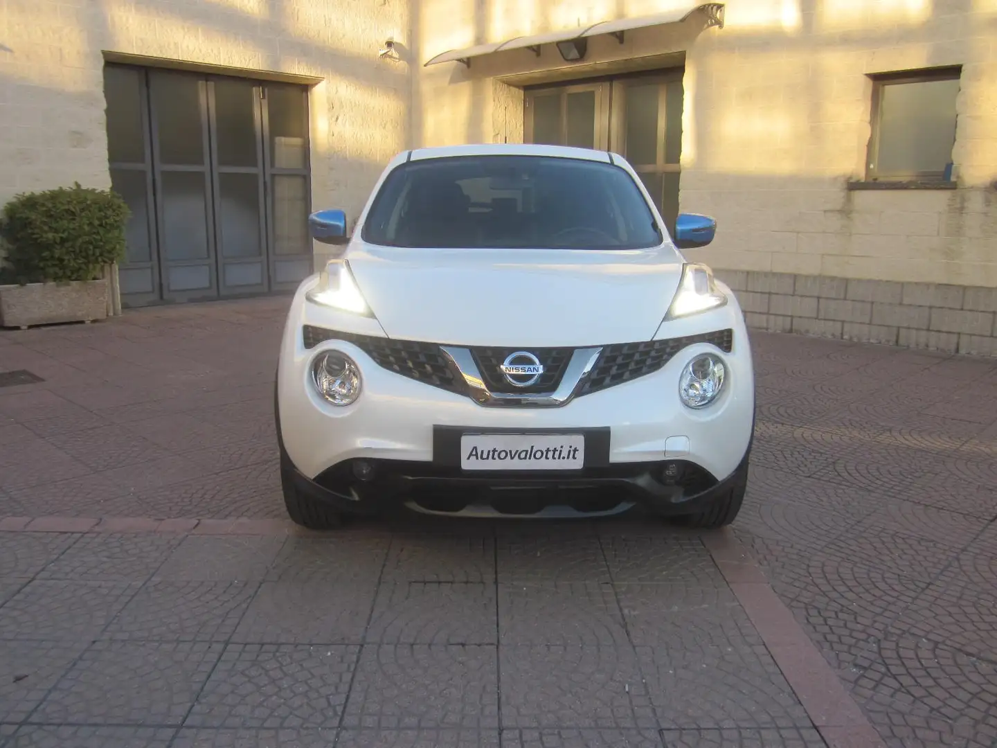 Nissan Juke 1.2 DIG-T 115 cv Acenta UNICAPRO Bianco - 2