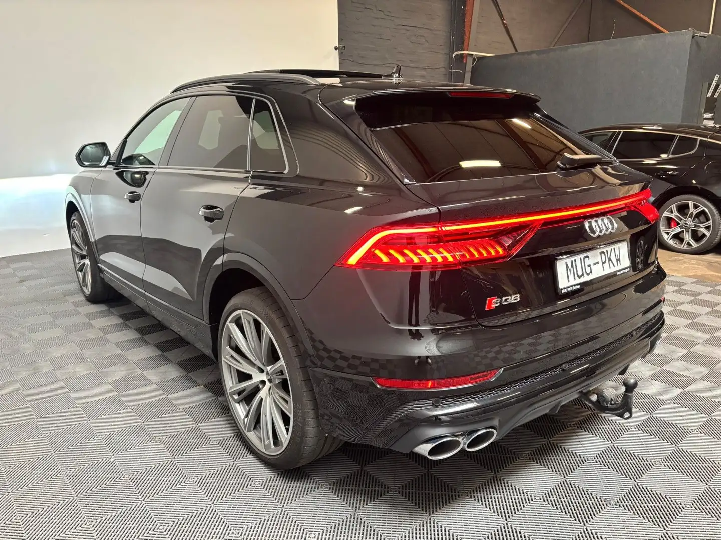 Audi SQ8 4.0 TFSI quattro*AHK-Pano-StandHz.-HuD-B&O* Negru - 2