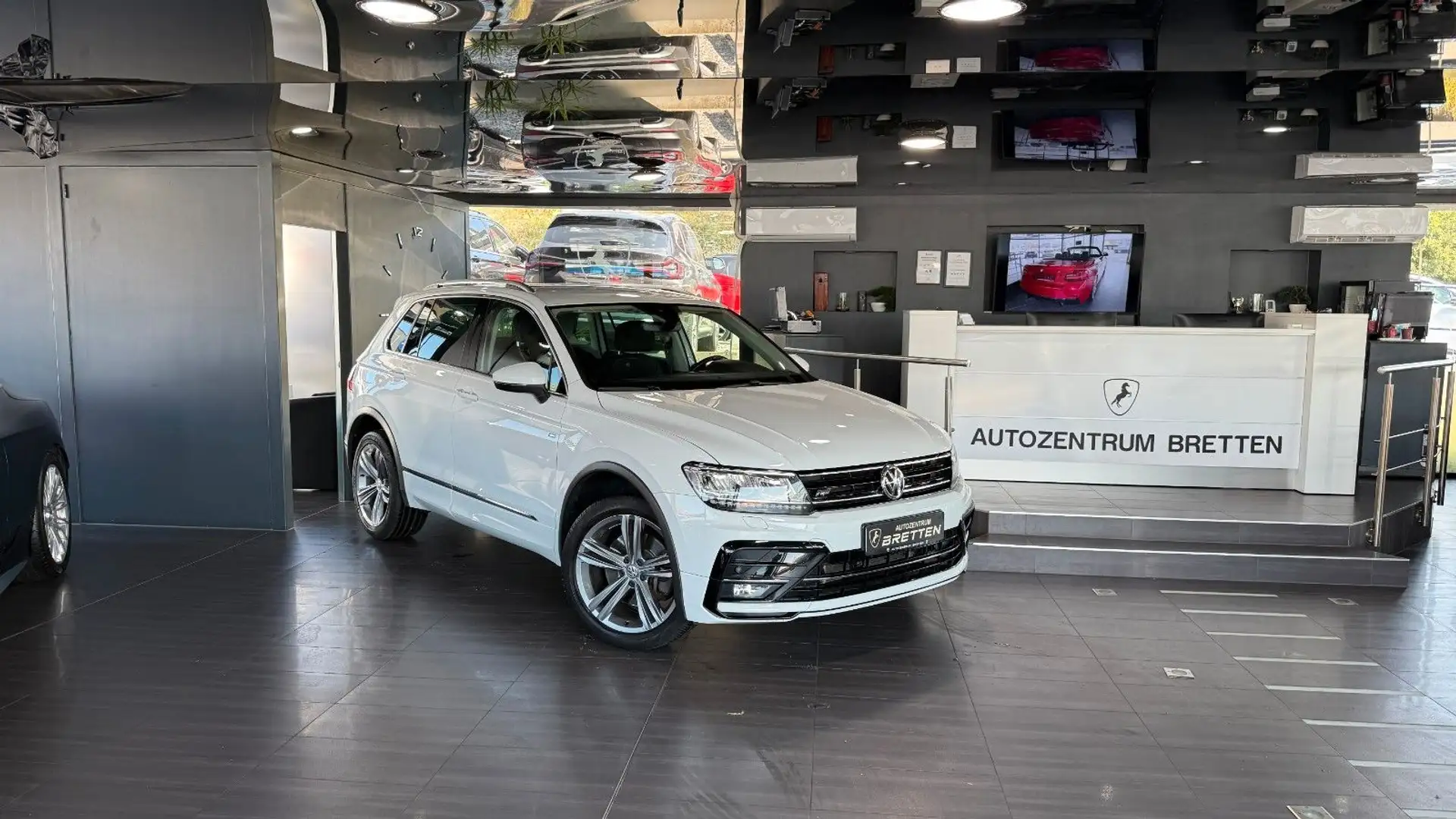 Volkswagen Tiguan 2.0 TDI DSG*R-Line*4M*LED*Virtual*ACC Wit - 2