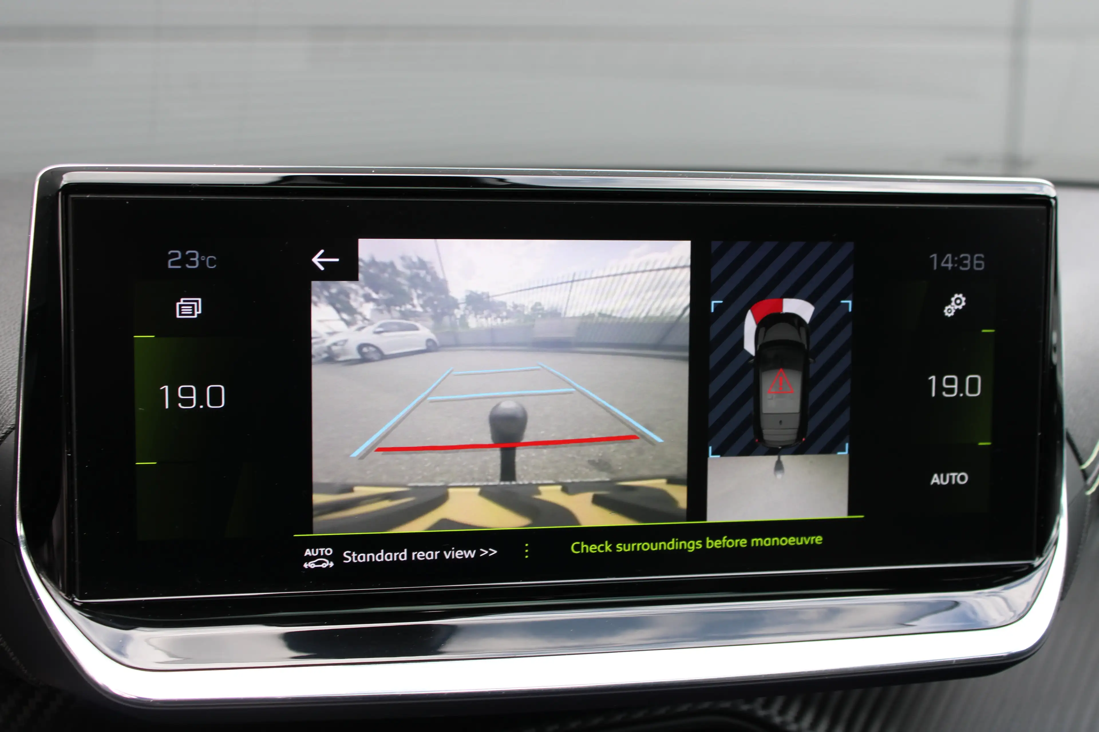 Peugeot 208 1.2 PureTech GT Pack | Navigatie | Camera | Panora — photo 25