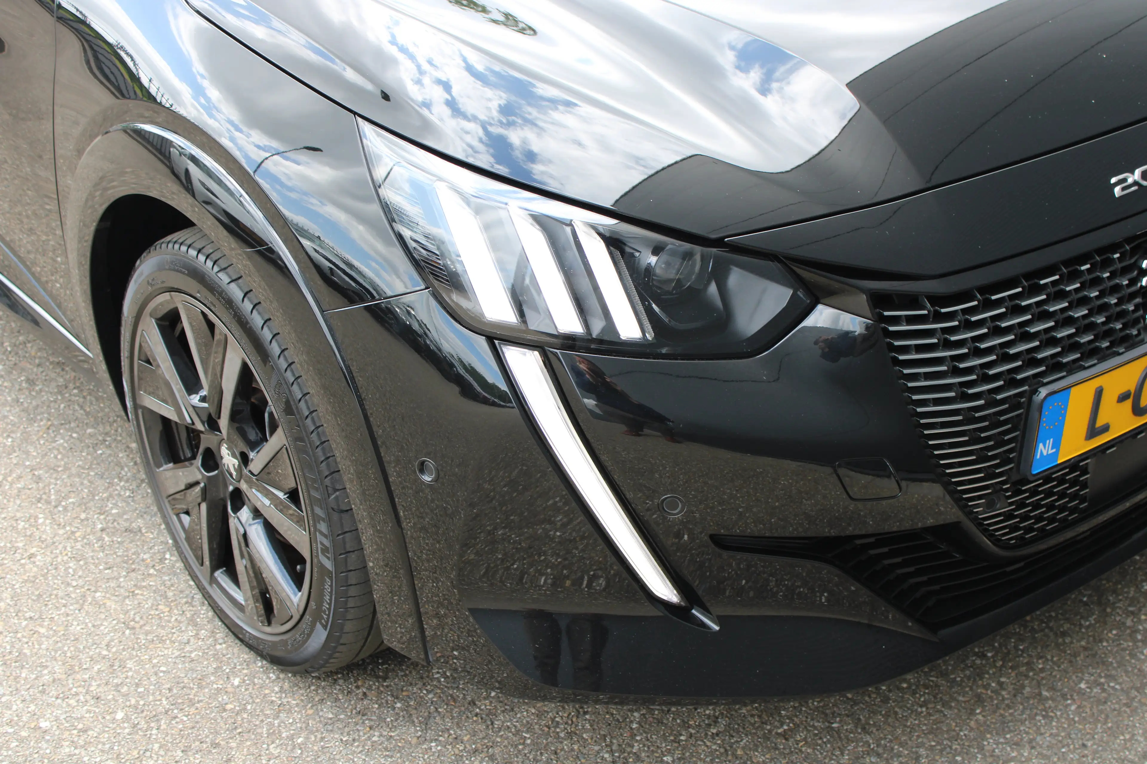 Peugeot 208 1.2 PureTech GT Pack | Navigatie | Camera | Panora — photo 9