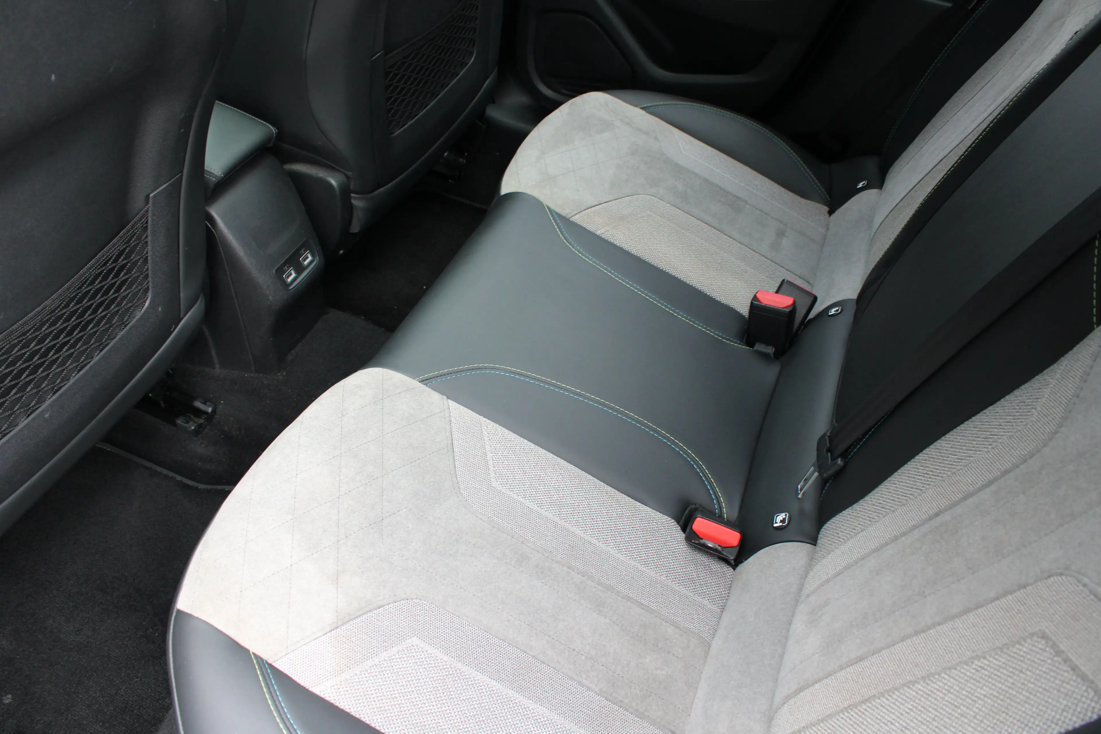 Peugeot 208 1.2 PureTech GT Pack | Navigatie | Camera | Panora — photo 14