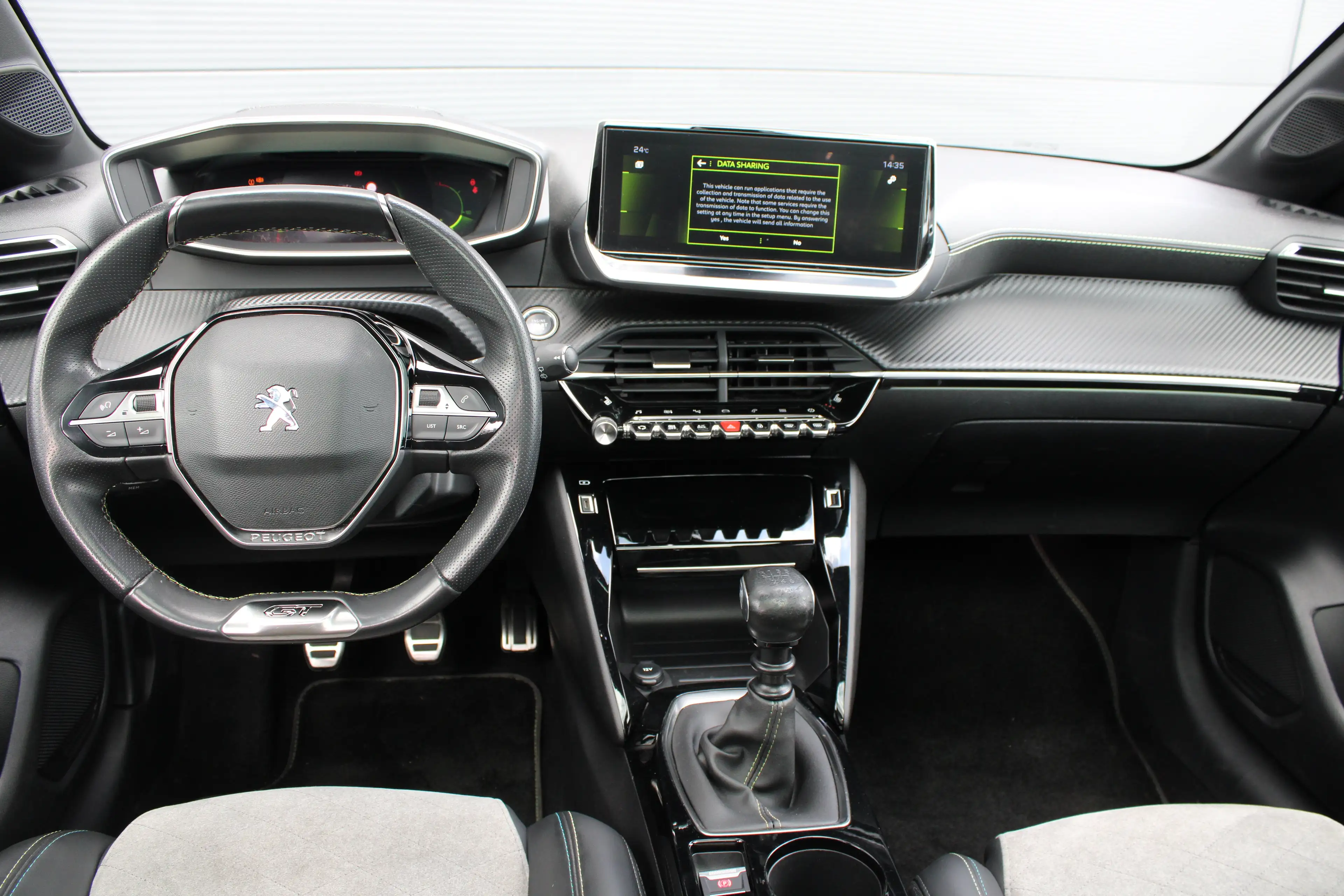Peugeot 208 1.2 PureTech GT Pack | Navigatie | Camera | Panora — photo 16